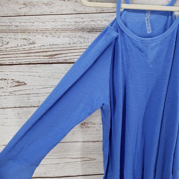 Calvin Klein Performance New Women's Blue Cold Shoulder Top Size Large - Picture 4 of 12